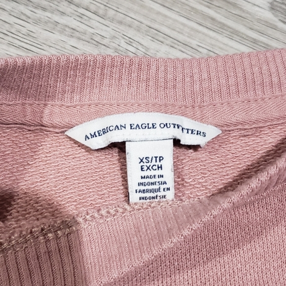 American Eagle Crewneck Peachy Sweatshirt - Picture 2 of 3